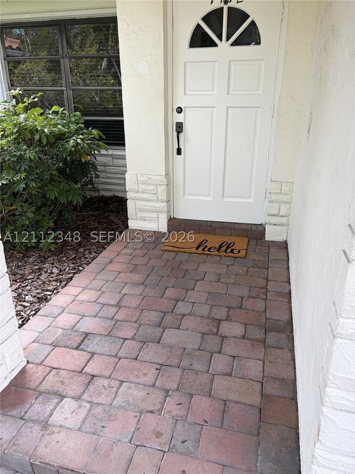 1410 Nw 93rd Ter #1412 - Photo 4 of 30