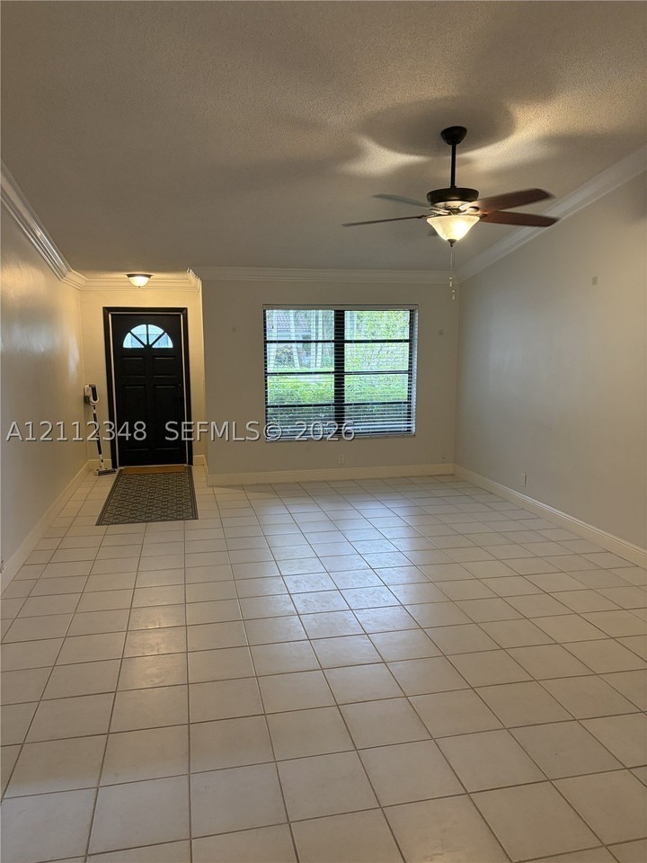 1410 Nw 93rd Ter #1412 - Photo 6 of 30
