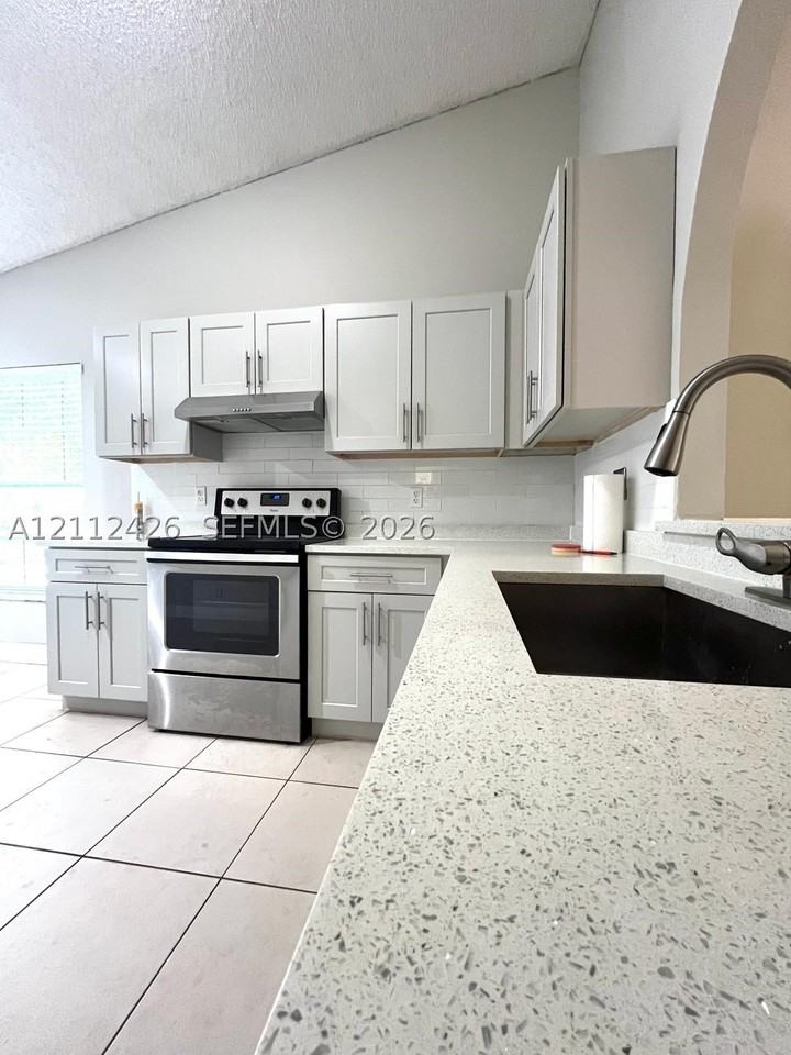 10445 Nw 8th Ct - Photo 2 of 24