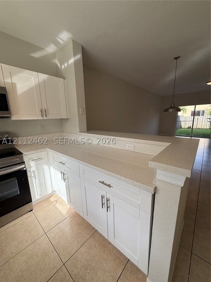 20439 Nw 15th Ave #9 - Photo 5 of 22