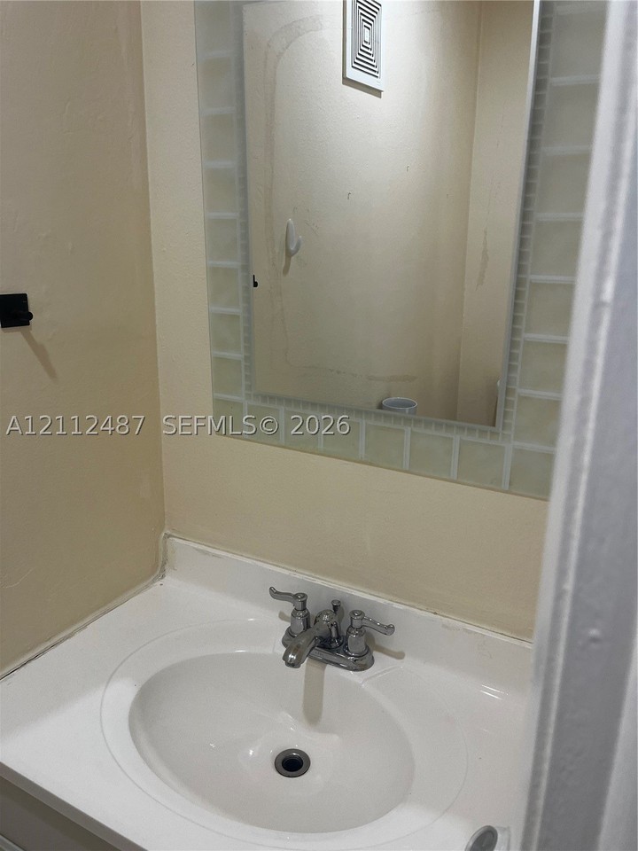 1859 Sw 81st Ln #1-27 - Photo 6 of 15