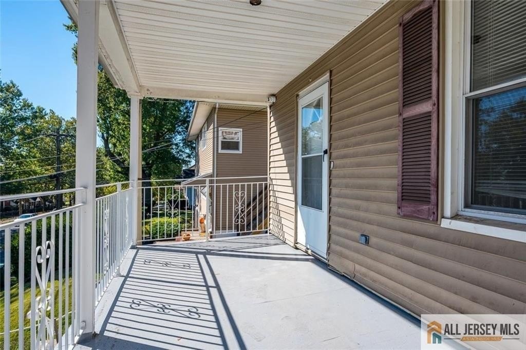 4087 Woodbridge Ave - Photo 3 of 24