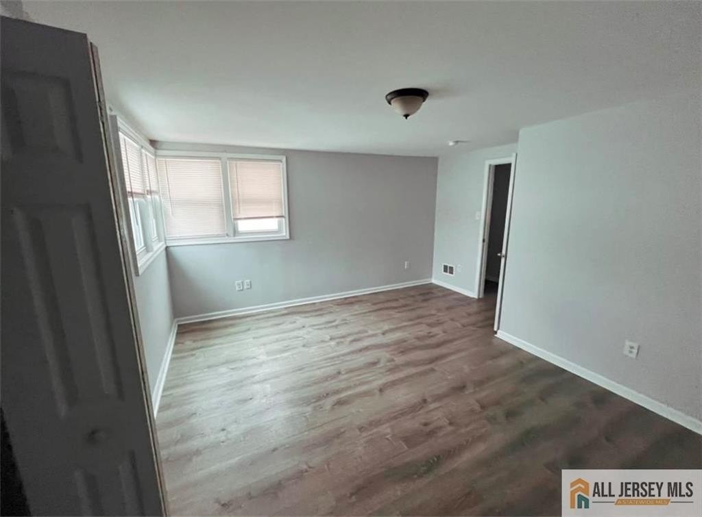 3807 Atlantic Ave - Photo 4 of 16