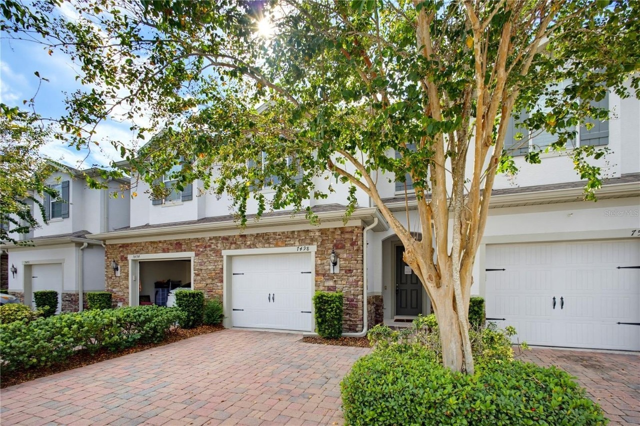 7498 Aloma Pines Ct - Photo 3 of 34