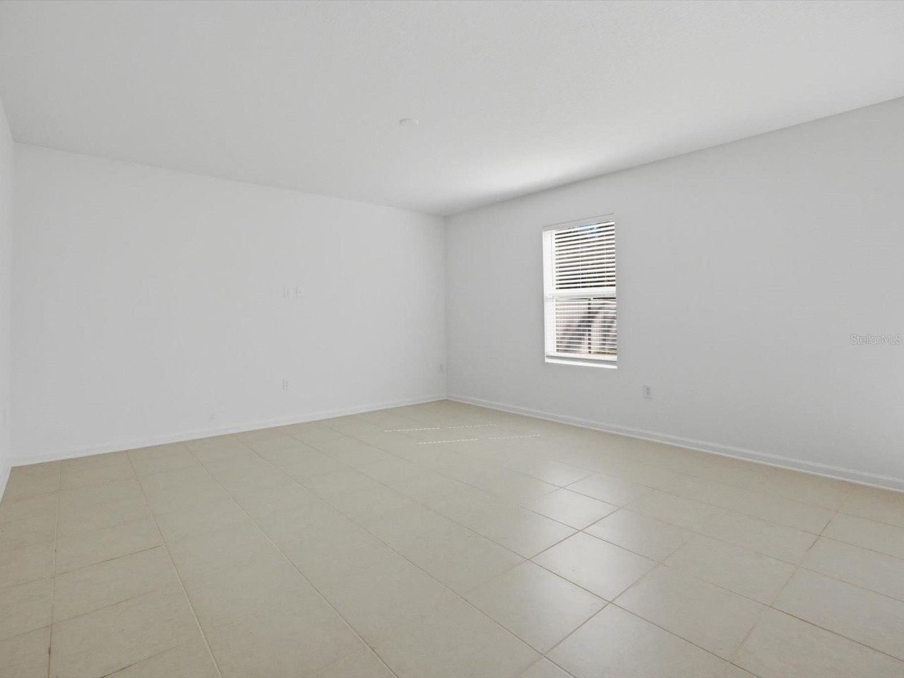 1287 Blue Ash Ln - Photo 5 of 37