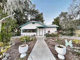 featured image of 1235 16th St