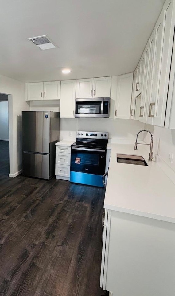 2501 Bahia Way - Photo 2 of 12