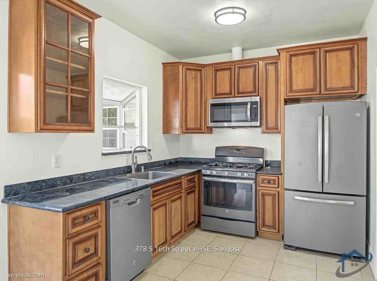 378 S 16th St - Photo 4 of 30