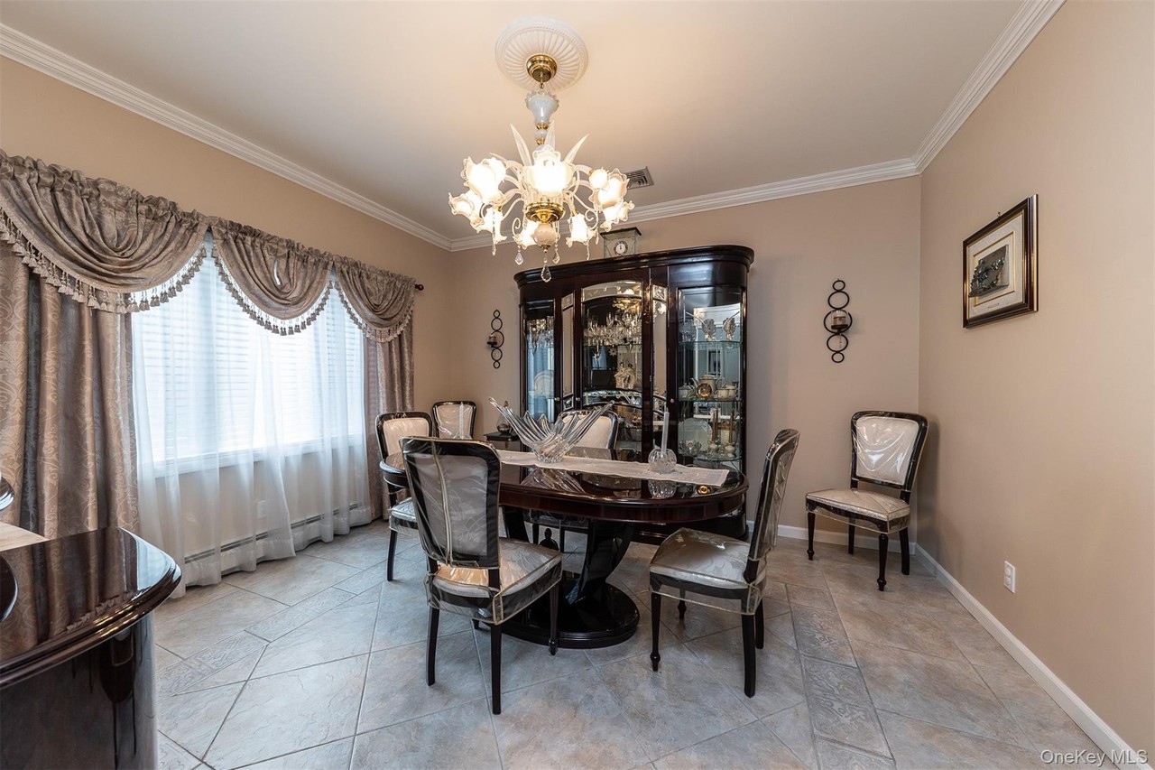 102 Davison Ave - Photo 4 of 27