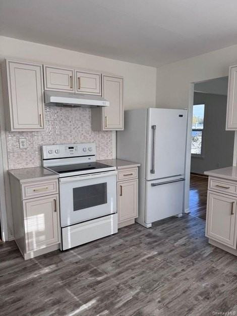 1539 Bell Blvd #FL2 - Photo 3 of 14