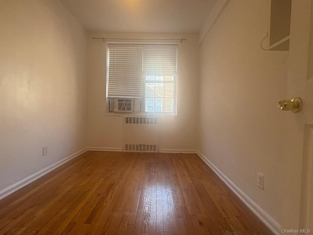 796 Bronx River Rd - Photo 2 of 7