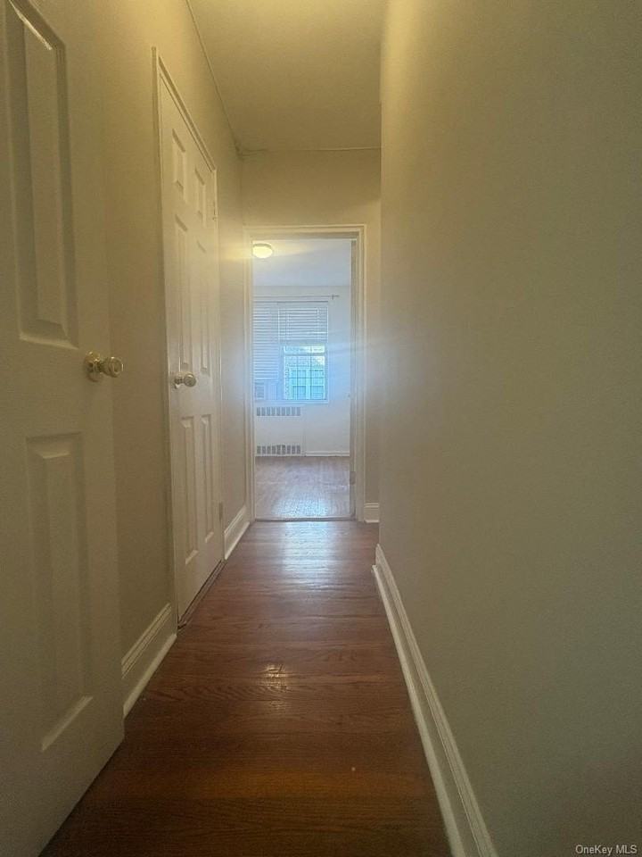 796 Bronx River Rd - Photo 3 of 7
