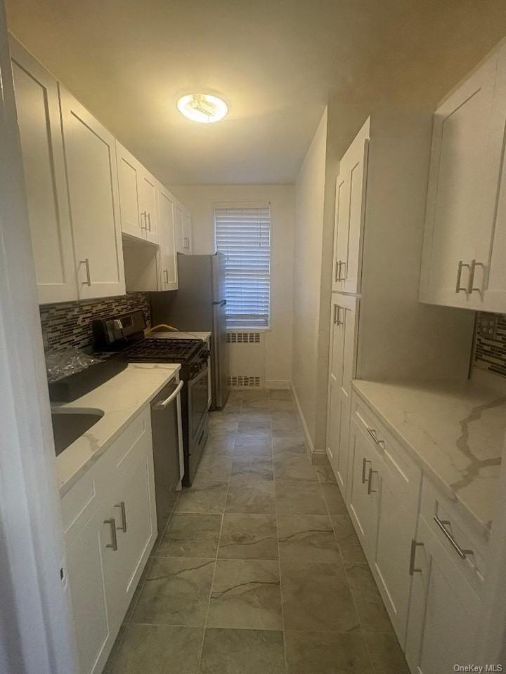 796 Bronx River Rd - Photo 5 of 7