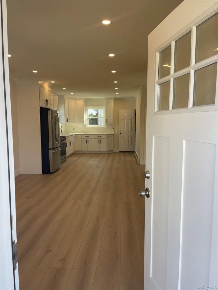 333 Meacham Ave - Photo 3 of 12