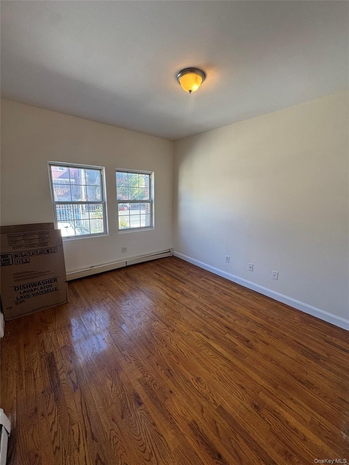 514 E 53rd St - Photo 3 of 14