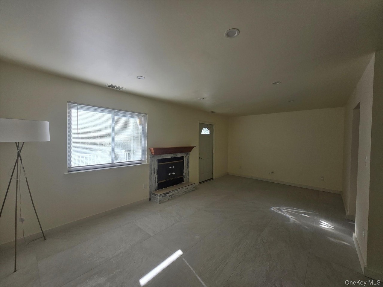 47 Birch Dr - Photo 3 of 20