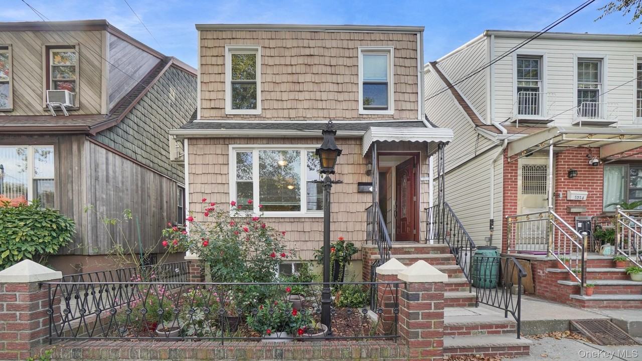 5256 73rd St - Photo 2 of 17