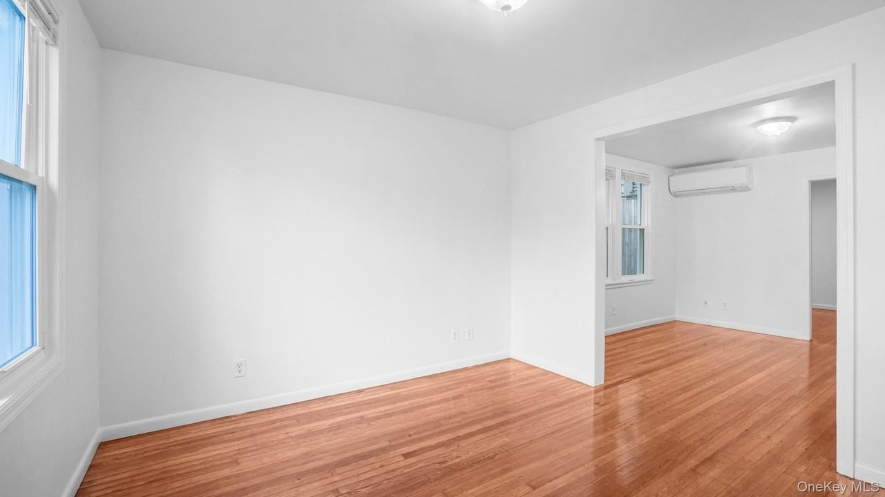5256 73rd St - Photo 4 of 17