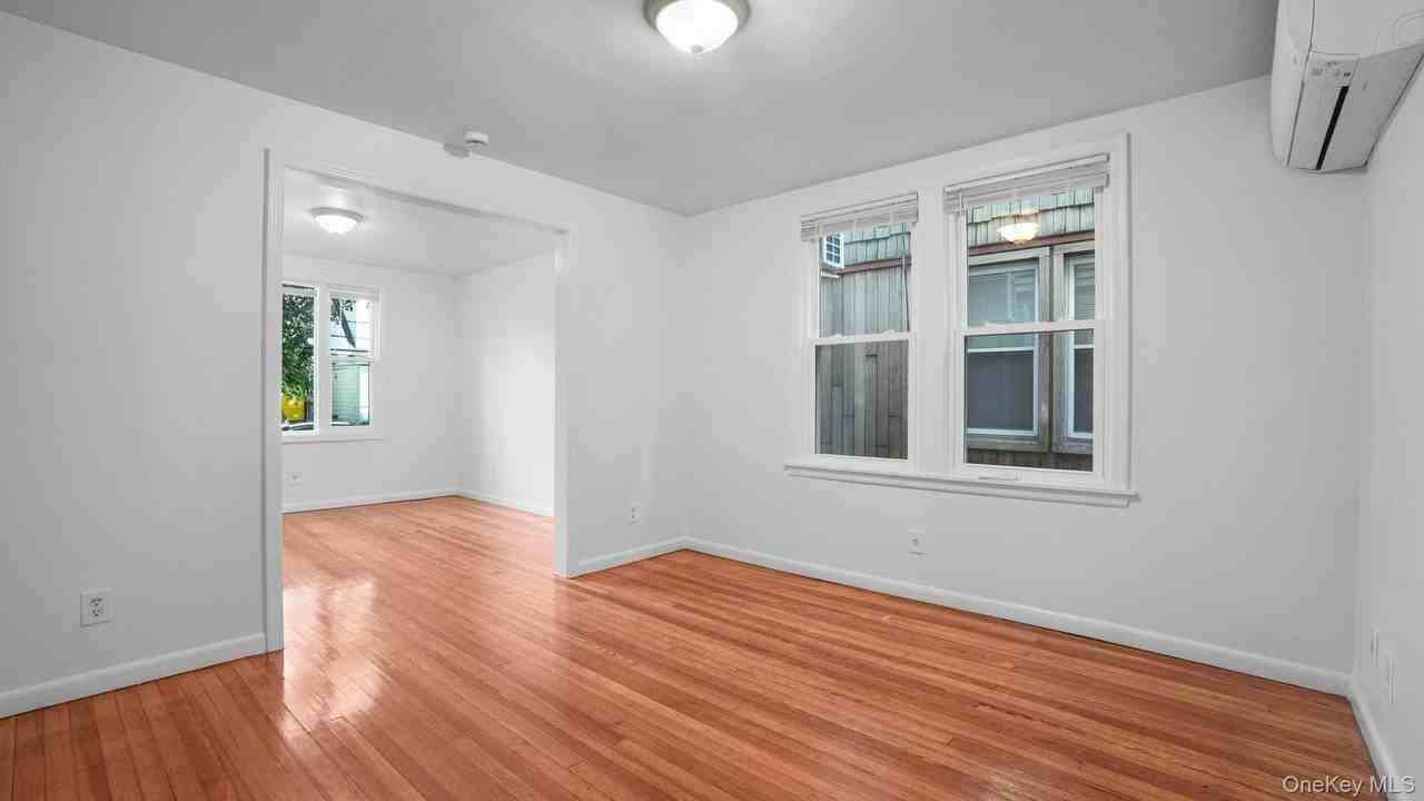 5256 73rd St - Photo 5 of 17