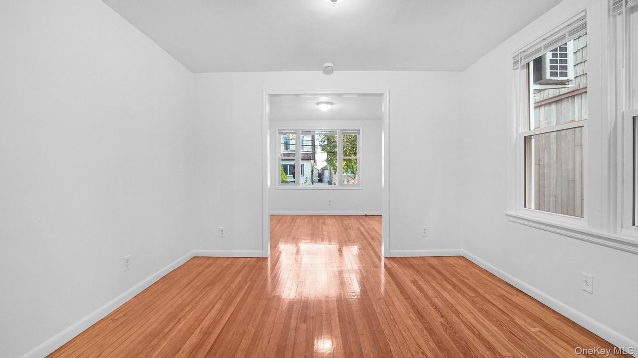 5256 73rd St - Photo 6 of 17
