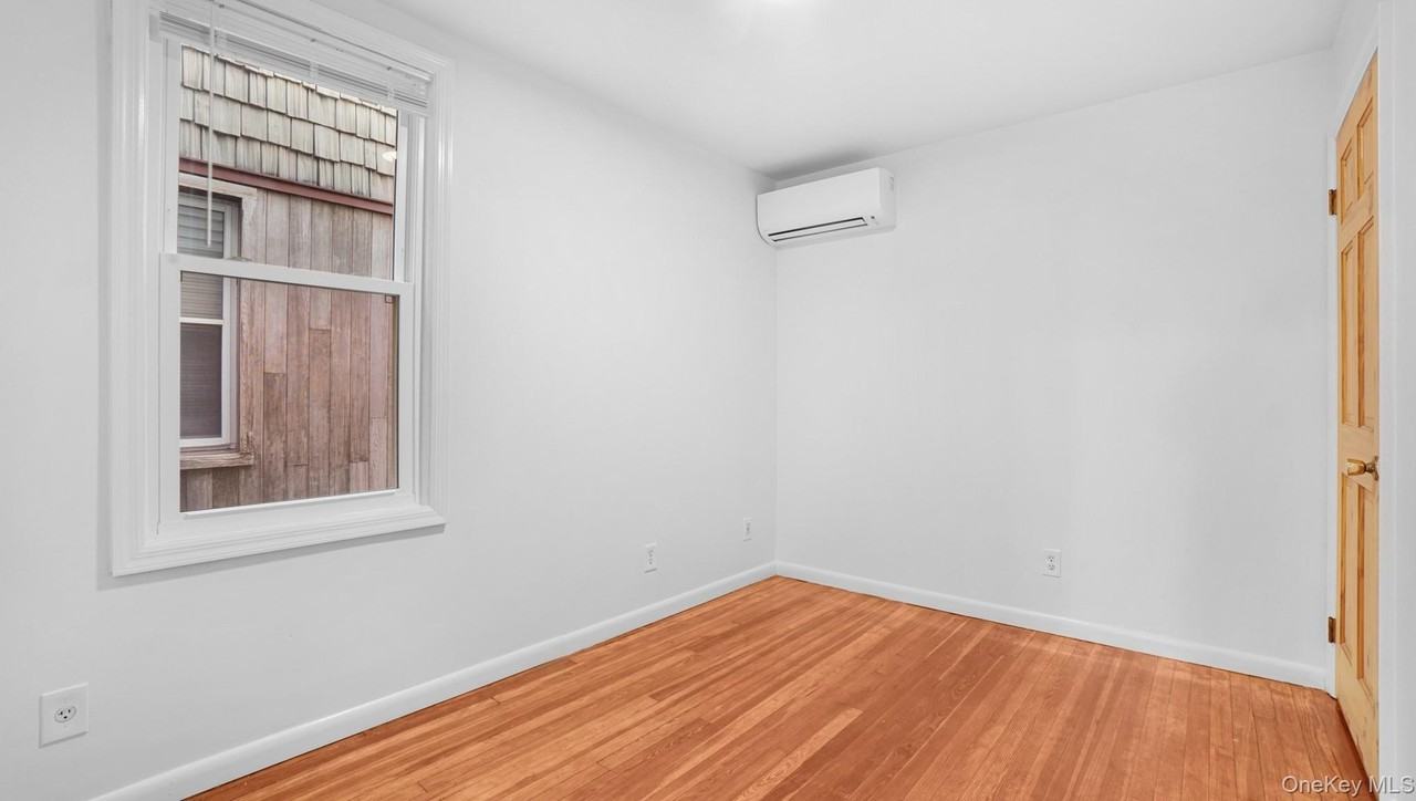 5256 73rd St - Photo 7 of 17