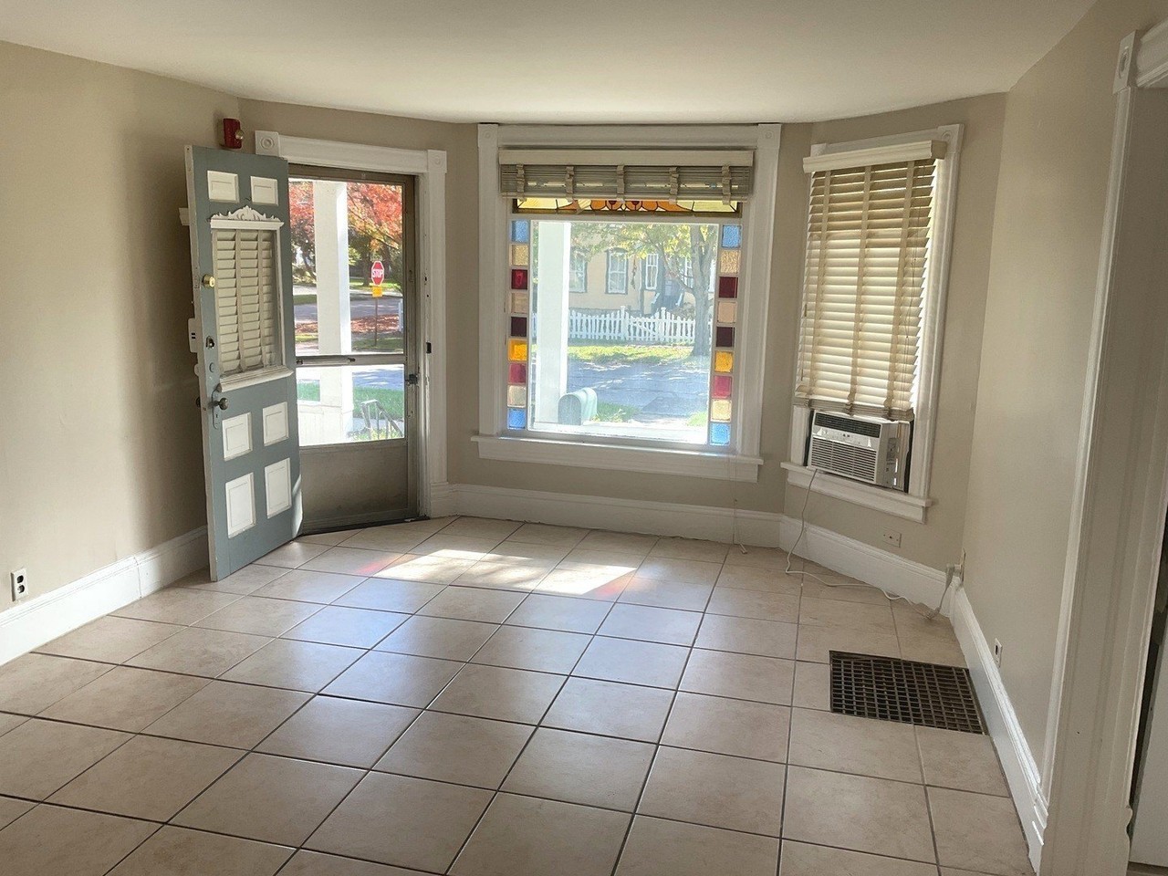 105 N Jefferson St #1 - Photo 5 of 10