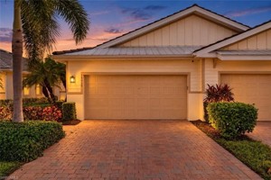 featured image of 14939 Edgewater Cir