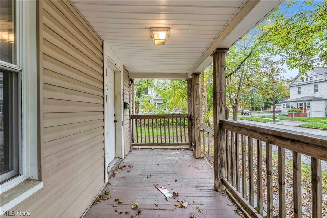 1325 Curtis St - Photo 3 of 22