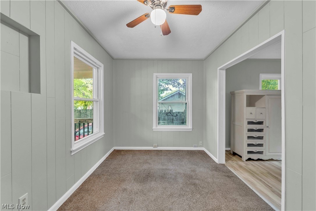 1325 Curtis St - Photo 6 of 22