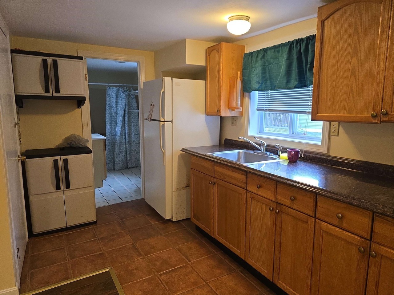 107 Maple St - Photo 6 of 8