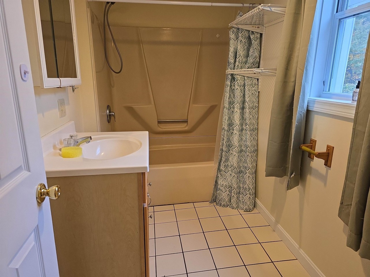 107 Maple St - Photo 7 of 8