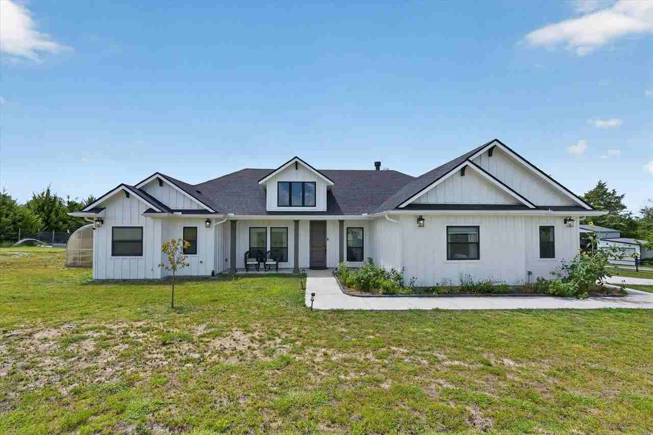 4606 County Road 408 - Photo 2 of 36