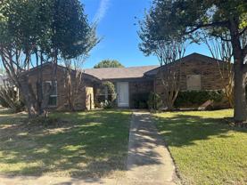 2302 Phoenix Dr - Photo 1 of 1