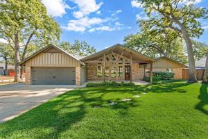 featured image of 3504 Lakeridge Dr