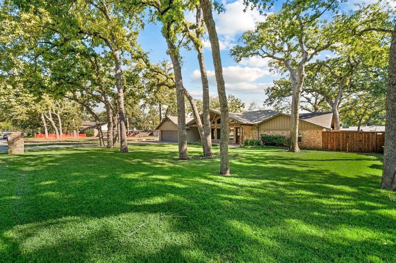 3504 Lakeridge Dr - Photo 4 of 40
