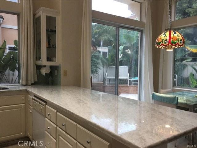 41 Del Carlo - Photo 2 of 5