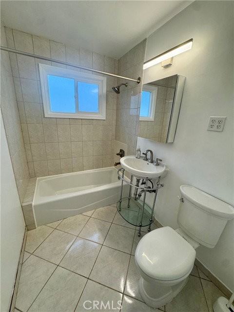 22936 Gault St - Photo 2 of 8