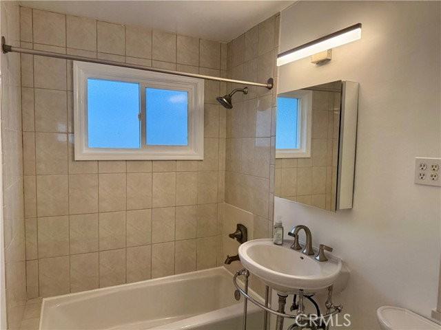 22936 Gault St - Photo 7 of 8