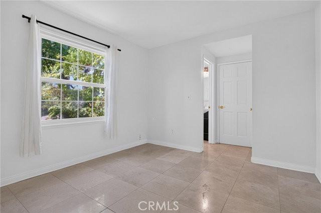 18731 Dylan St - Photo 3 of 7