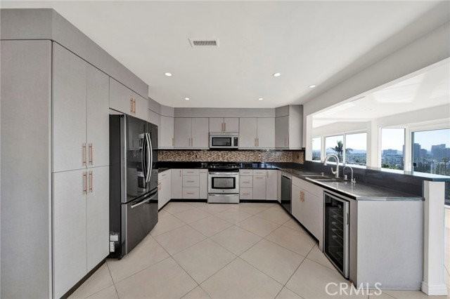 217 Cumberland Rd - Photo 3 of 7