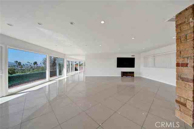 217 Cumberland Rd - Photo 5 of 7