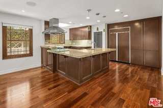 512 N Linden Dr - Photo 4 of 6