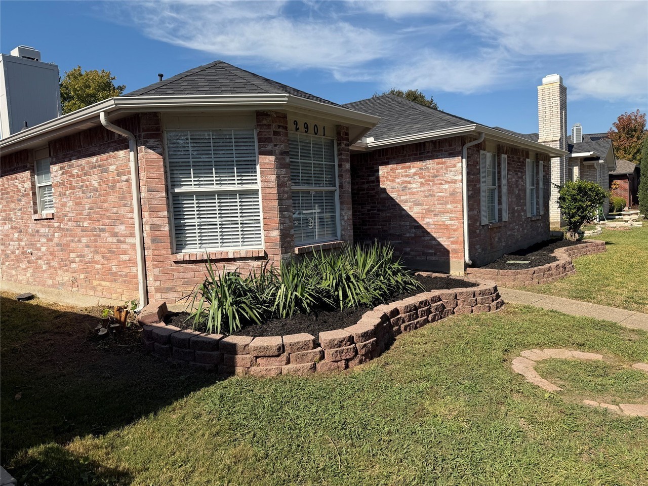 2901 Caladium Ct - Photo 2 of 12