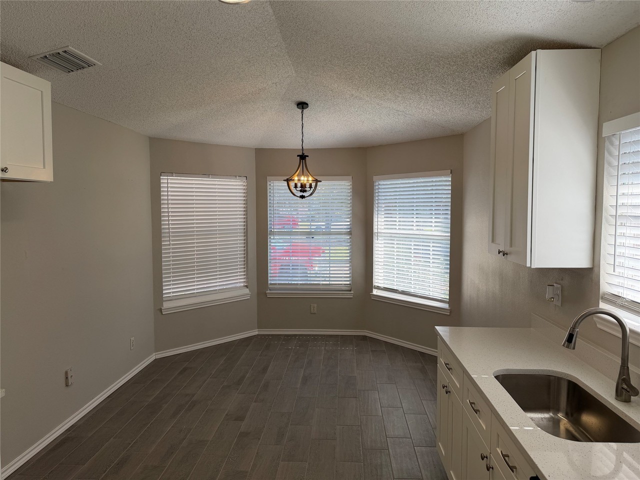 2901 Caladium Ct - Photo 7 of 12