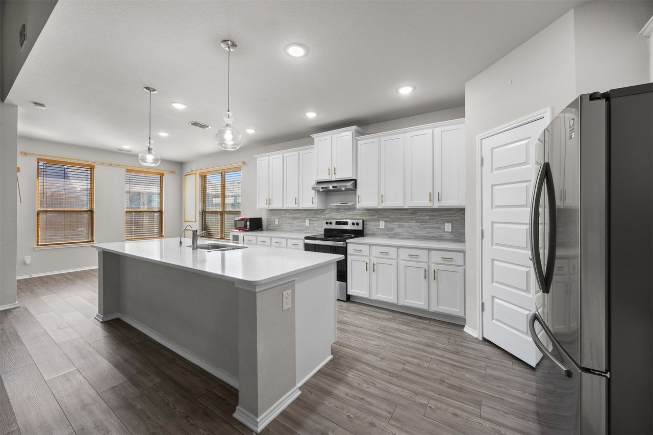 312 Crescent Ave - Photo 5 of 21
