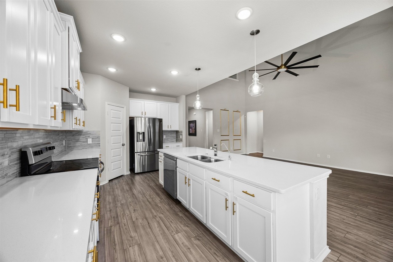 312 Crescent Ave - Photo 6 of 21