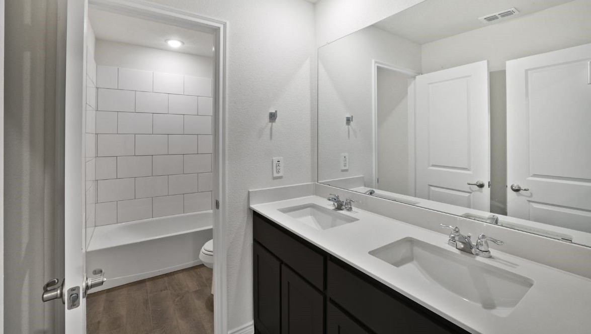 1617 Harmony Haven Dr - Photo 2 of 10