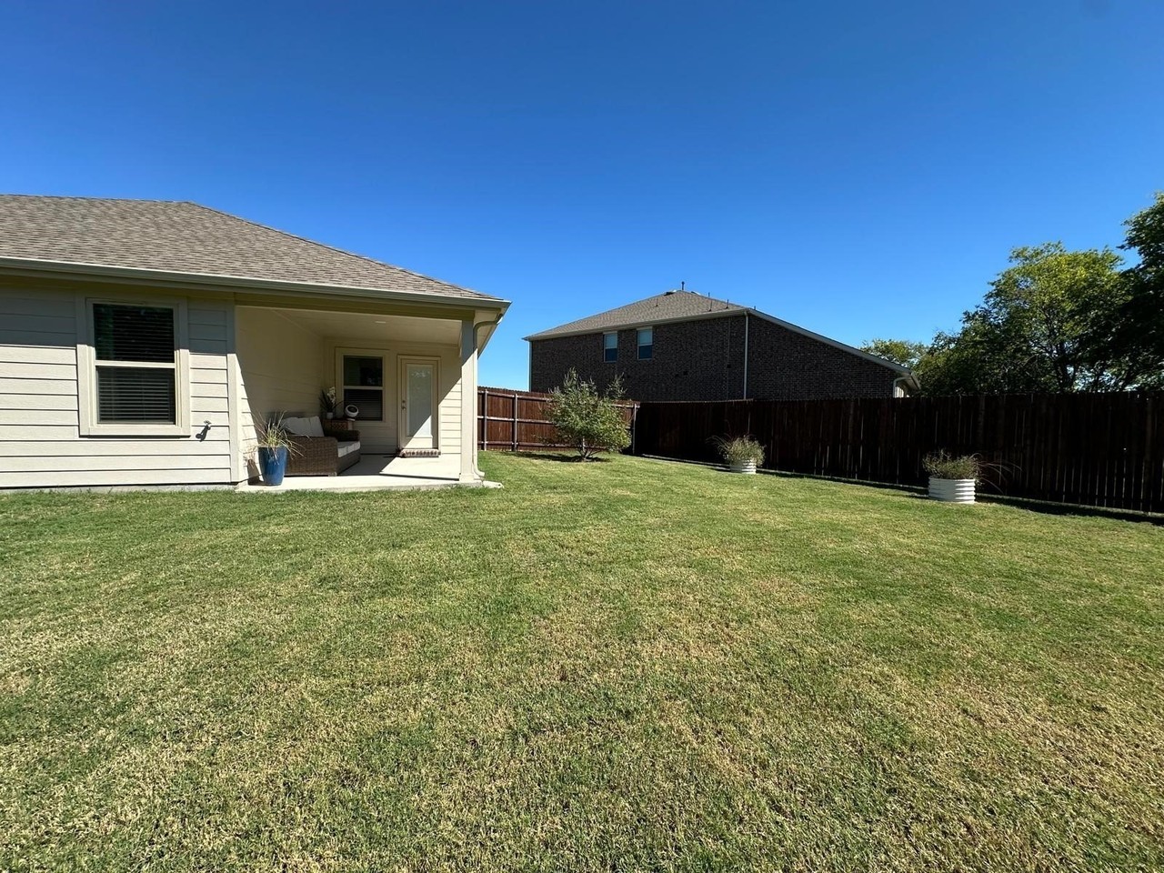 7201 Seton Pl - Photo 6 of 36