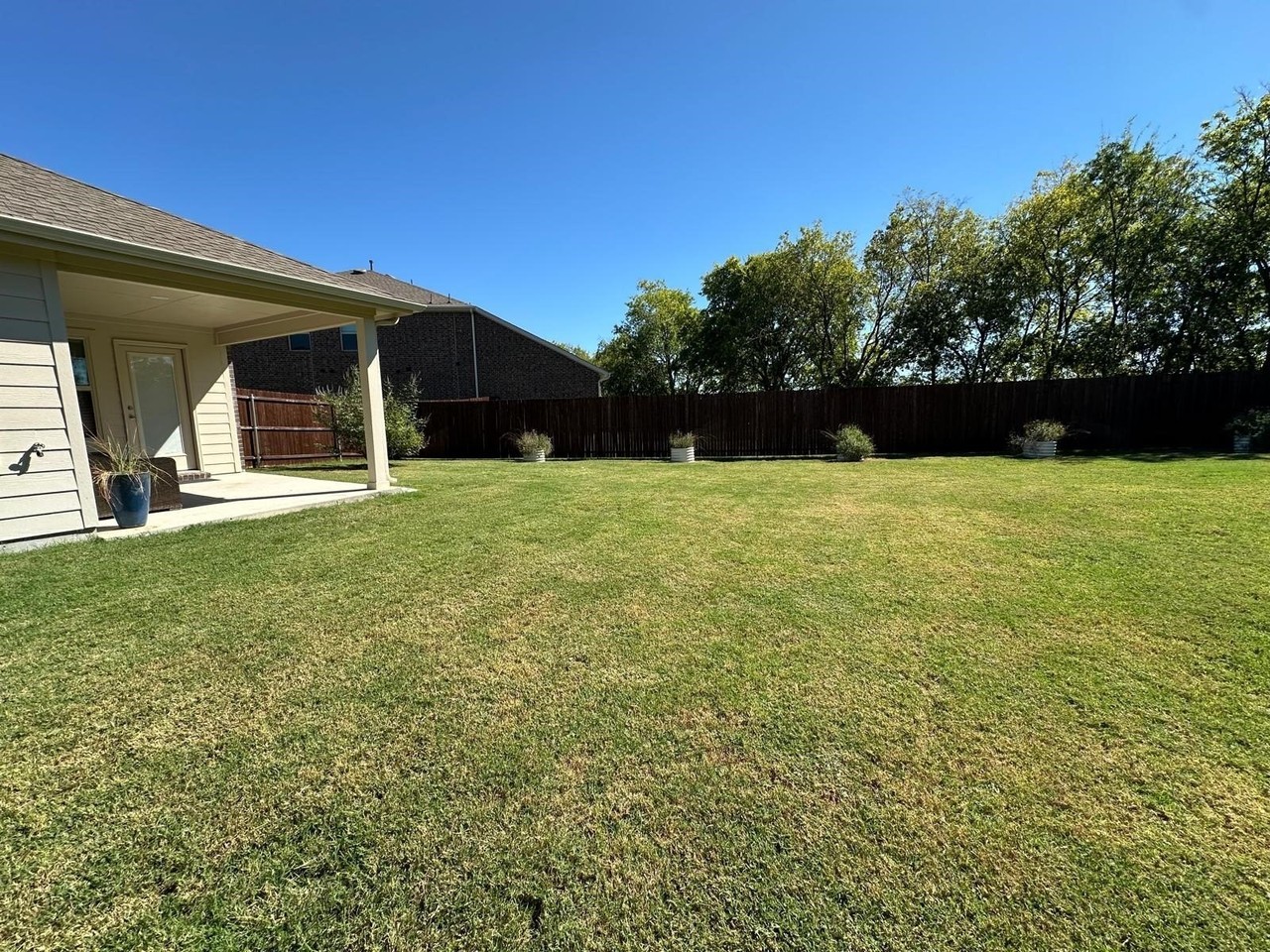 7201 Seton Pl - Photo 7 of 36