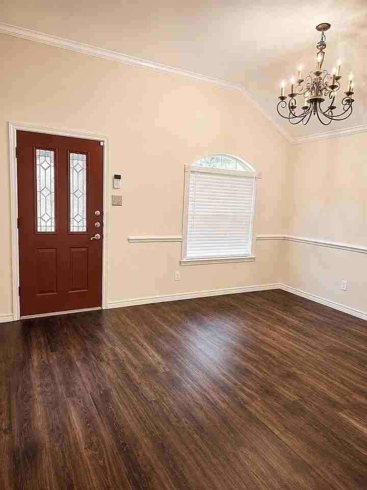 1207 Fox Trail Dr - Photo 4 of 24